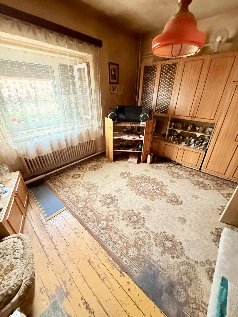 Eladó családi ház Kistokajon - Kép 20