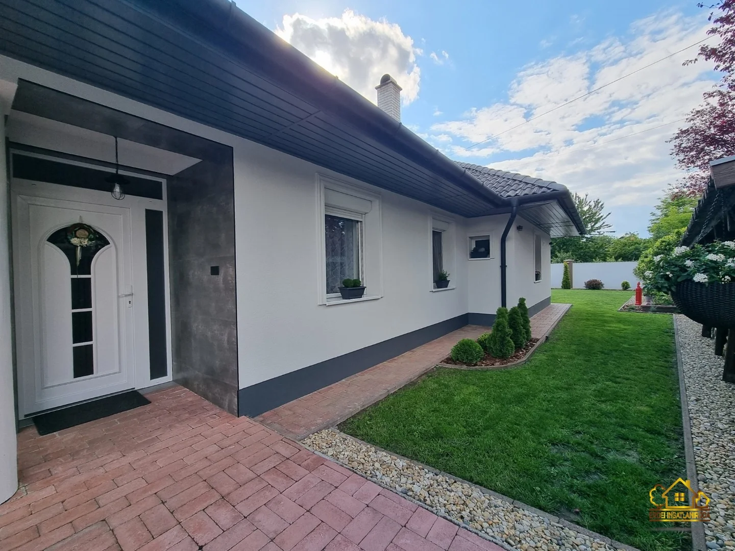 Eladó családi ház Tökölen