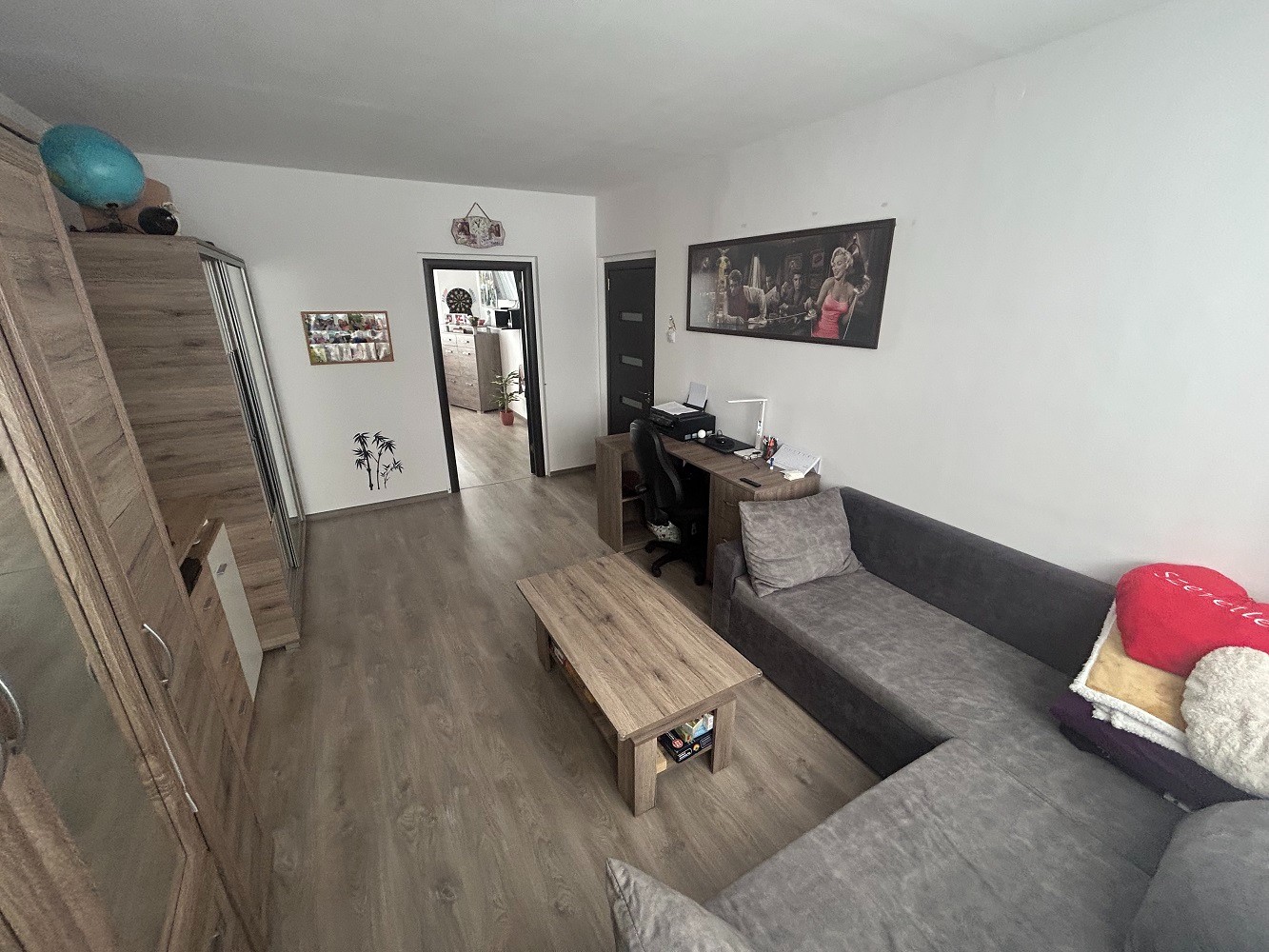 Eladó panel lakás Debrecenben - Kép 2