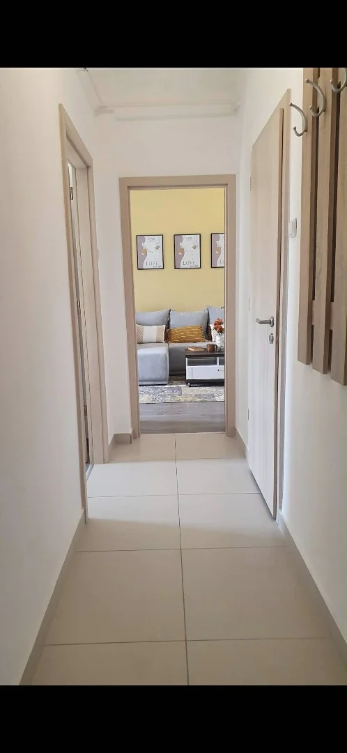 Eladó panel lakás Tatabányán - Kép 8