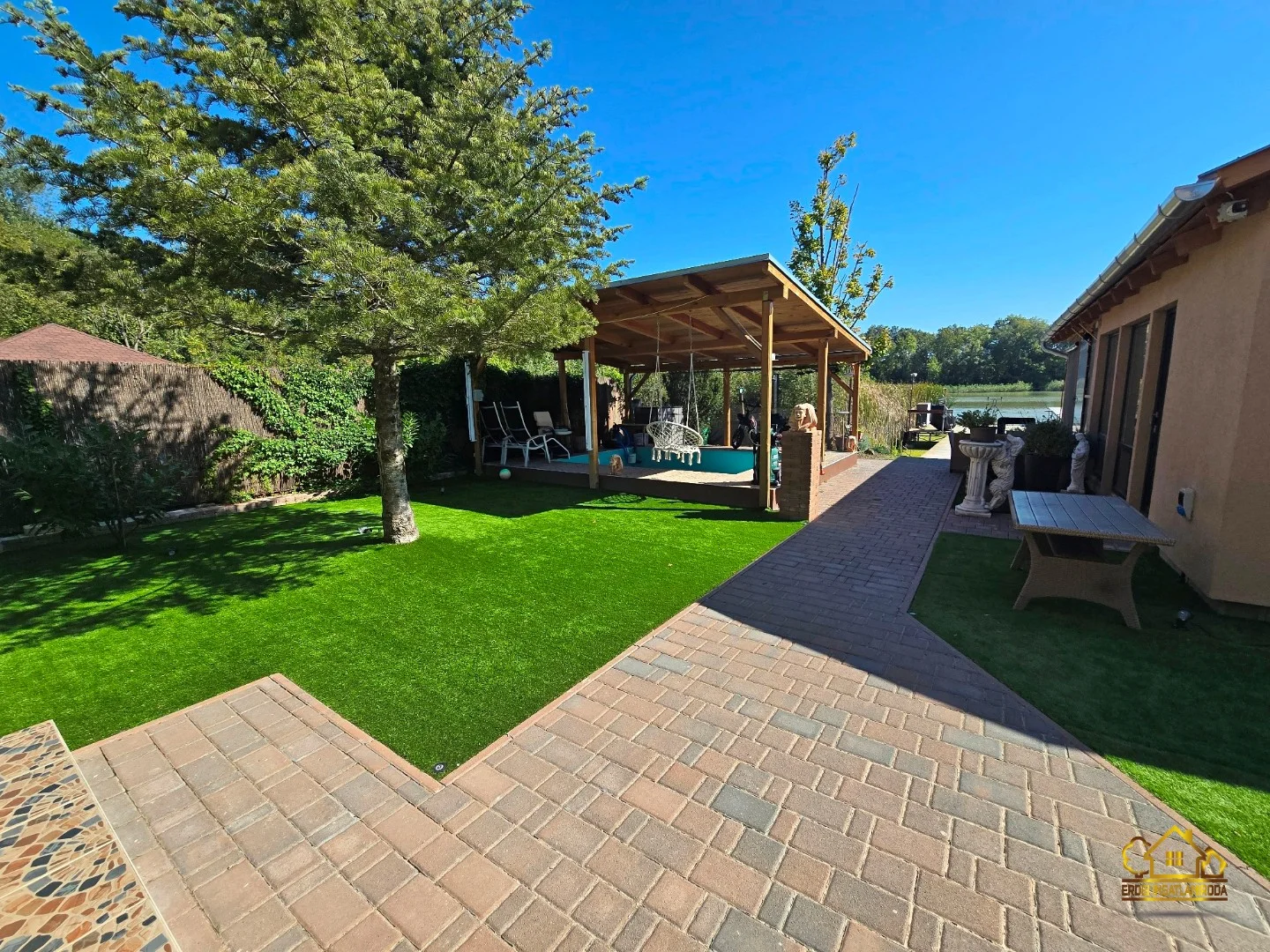 Eladó családi ház Szigethalomon