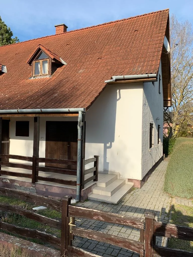 Eladó üdülőházas nyaraló / apartman nyaraló / üdülő Balatonfenyvesen