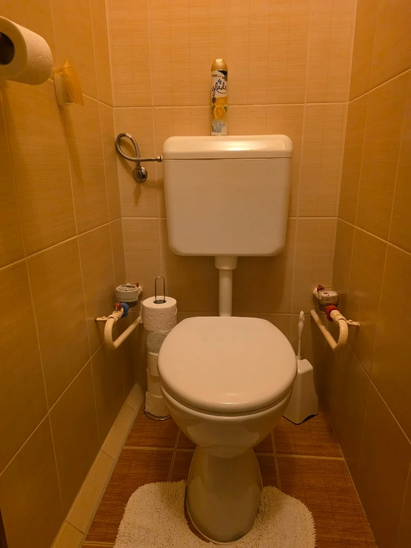 Kiadó panel lakás Debrecenben - Kép 14