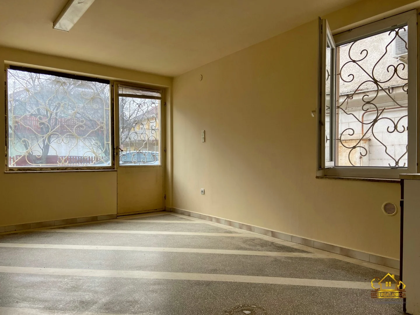 Kiadó üzlet iroda / üzlet / kereskedelmi / szolgáltató Szigethalomon - Kép 4