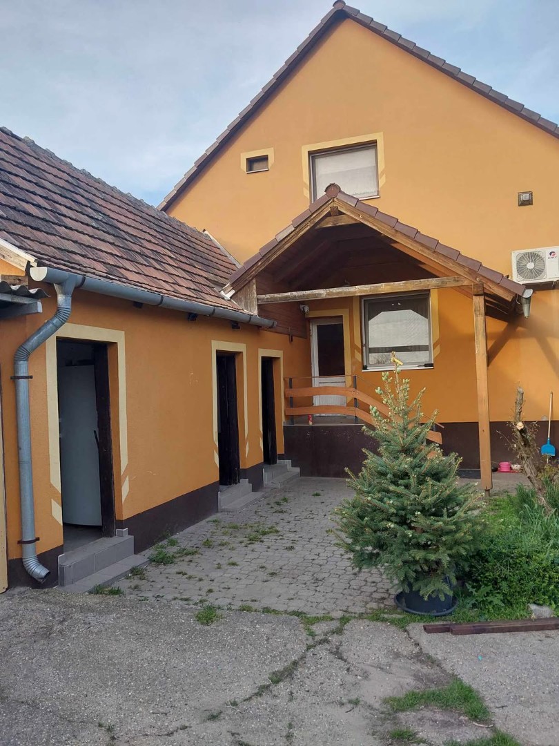 Eladó családi ház Kulcson - Kép 5