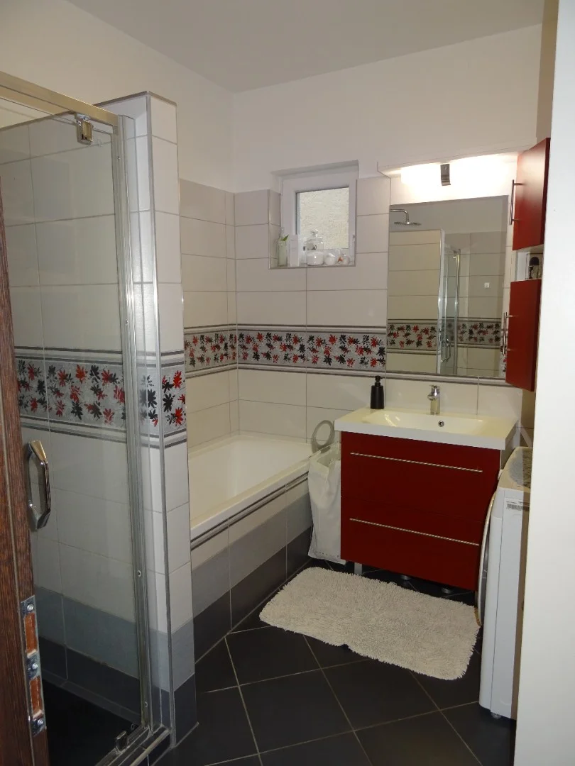 Eladó családi ház Szombathelyen - Kép 11