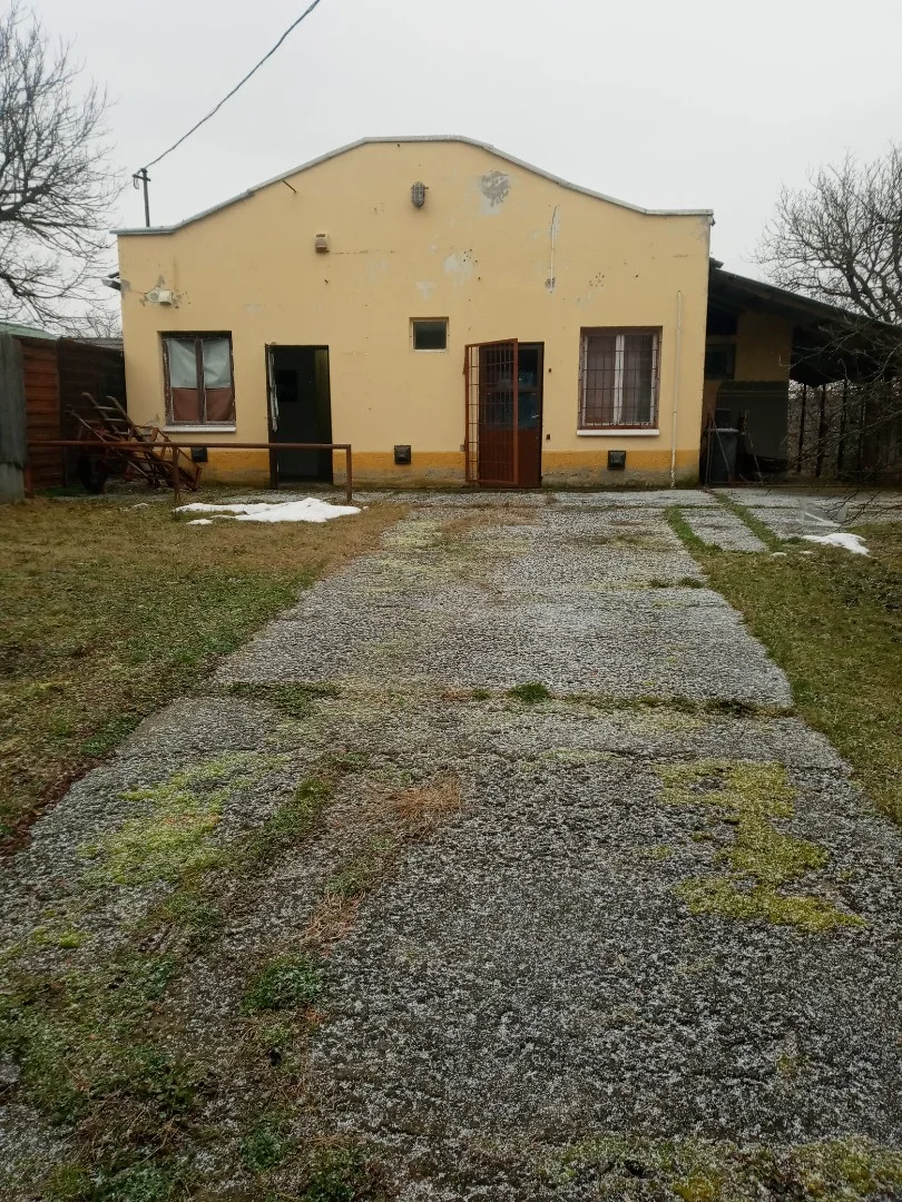 Eladó üzlet iroda / üzlet / kereskedelmi / szolgáltató Erdőkövesden