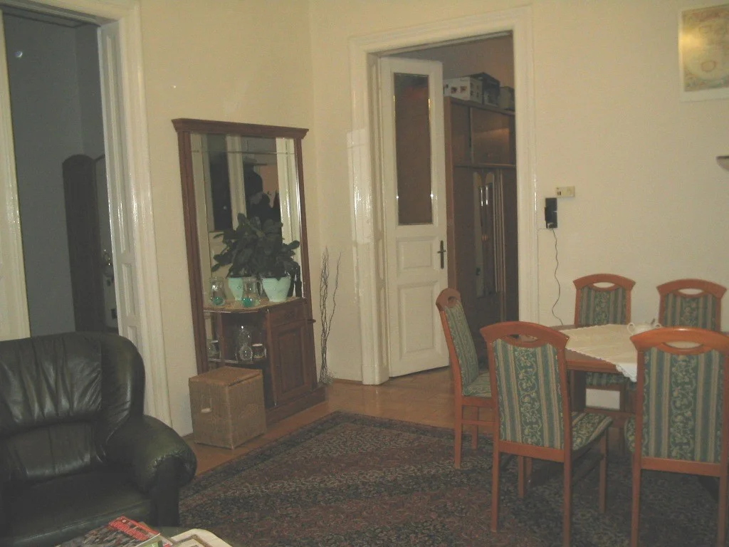 Eladó tégla lakás Budapest 06. ker.en - Kép 2