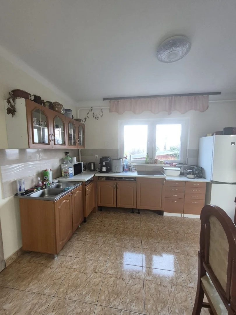 Eladó családi ház Pécsen - Kép 10