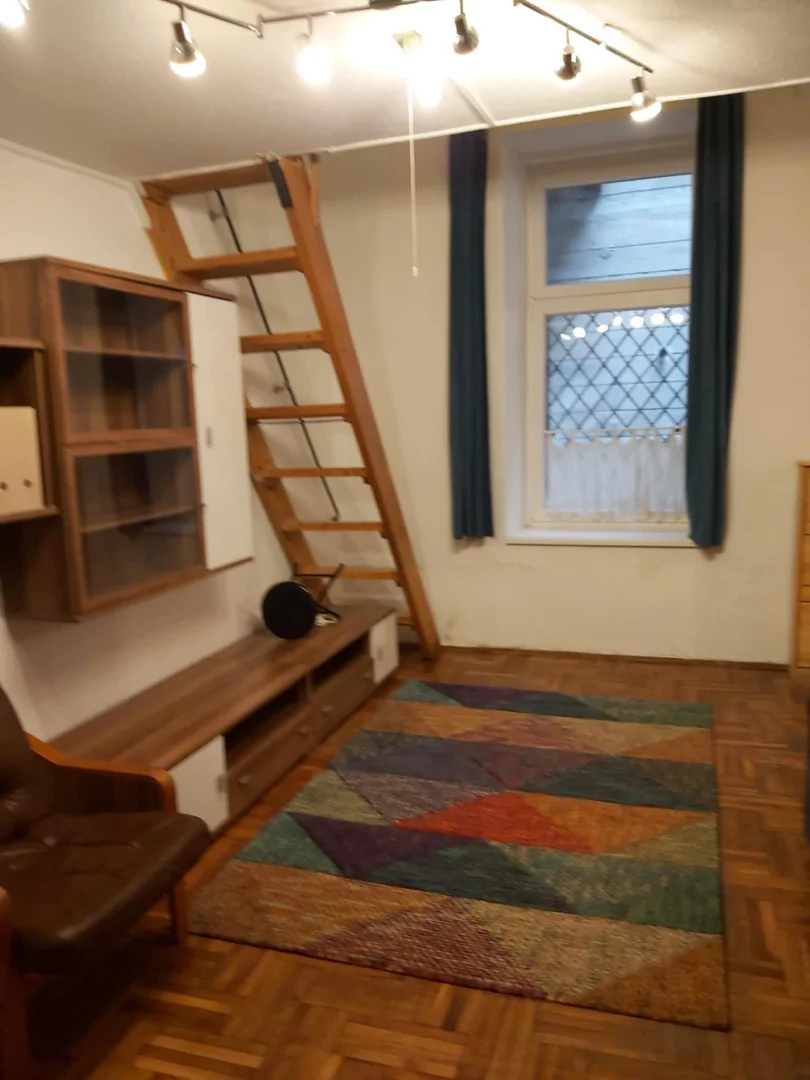 Eladó tégla lakás Budapest 06. ker.en - Kép 9