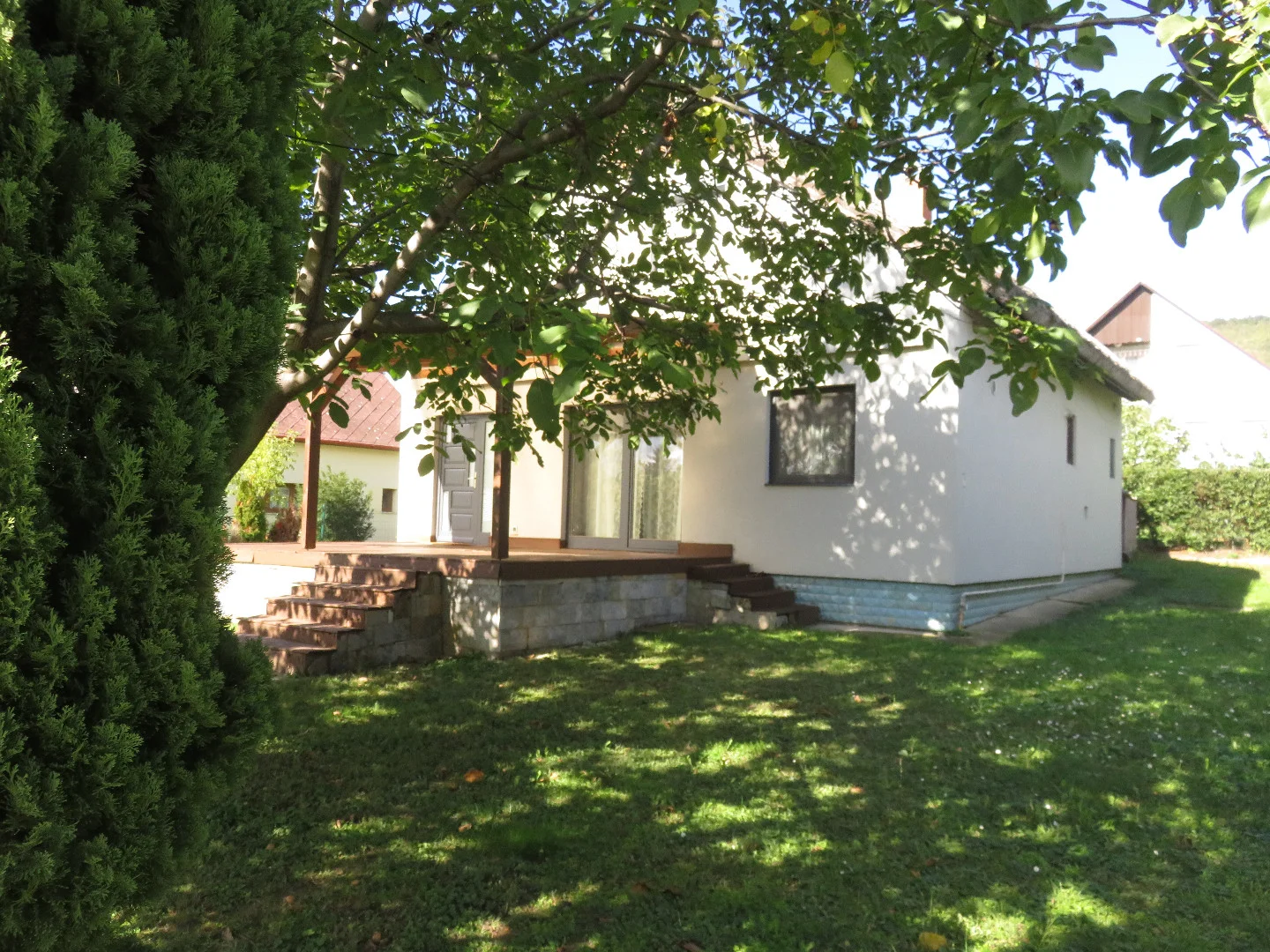 Eladó családi ház Balatonfüreden - Kép 2