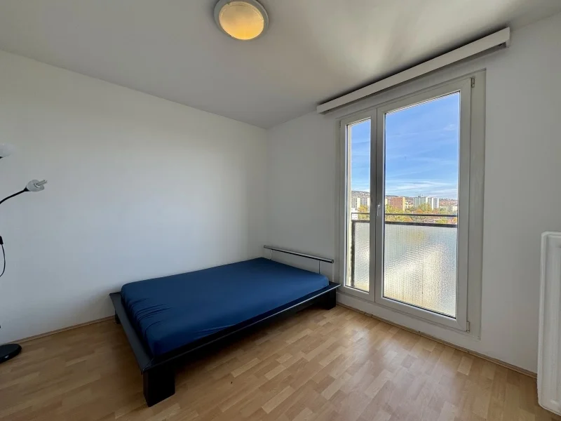 Eladó panel lakás Pécsen - Kép 3