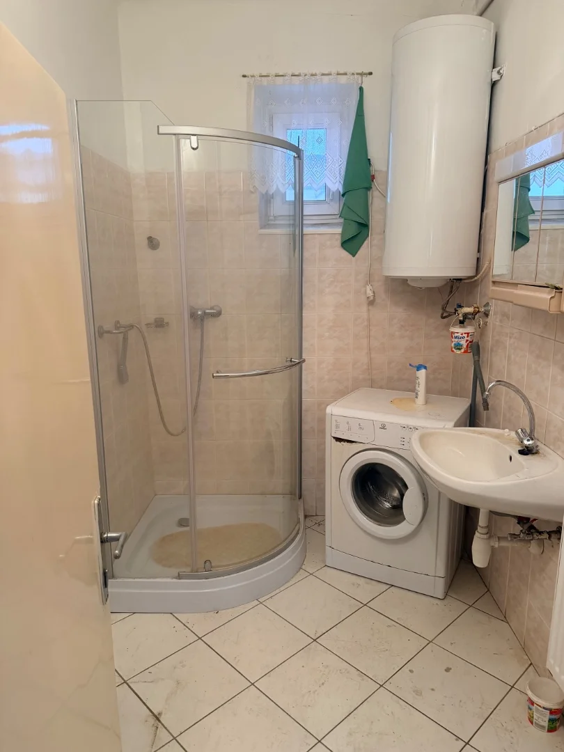 Eladó családi ház Győrött - Kép 10