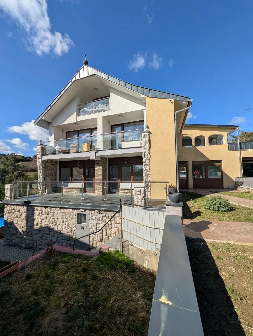 Eladó tégla lakás Pécsen