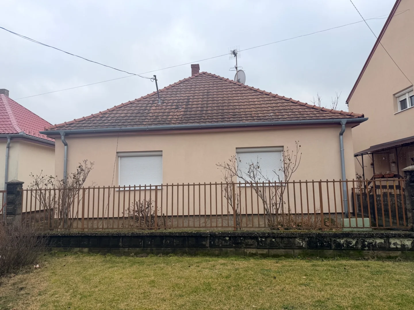 Eladó családi ház Győrött