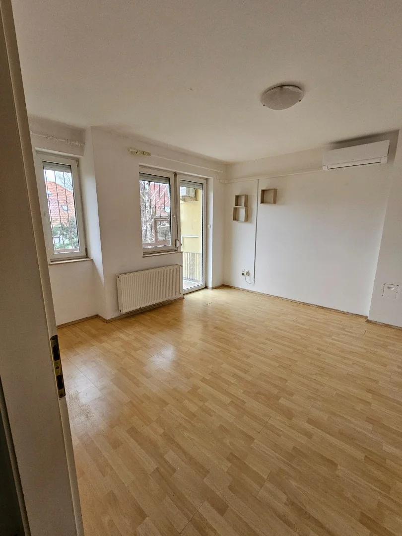 Eladó tégla lakás Budapest 14. ker.en - Kép 9