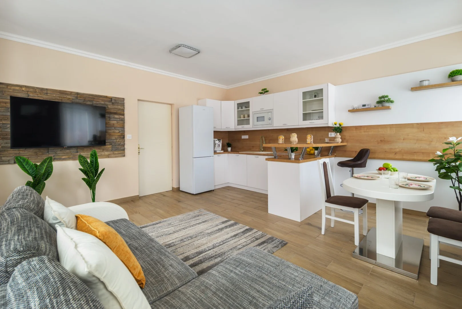 Eladó családi ház Felsőpakonyon - Kép 4