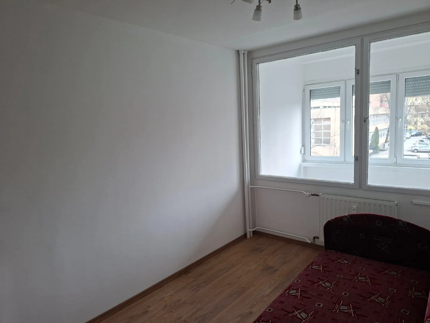 Eladó panel lakás Szolnokon - Kép 9