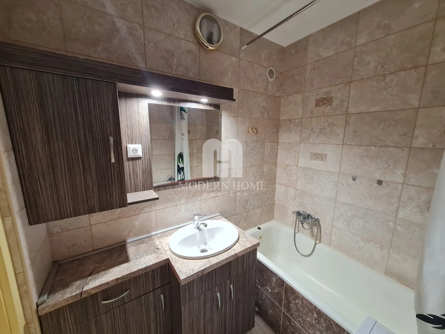 Eladó tégla lakás Várpalotan - Kép 8