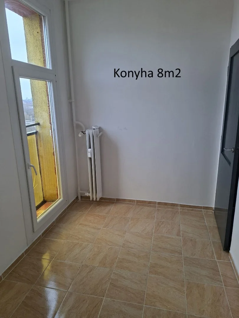 Eladó panel lakás Pécsen - Kép 6