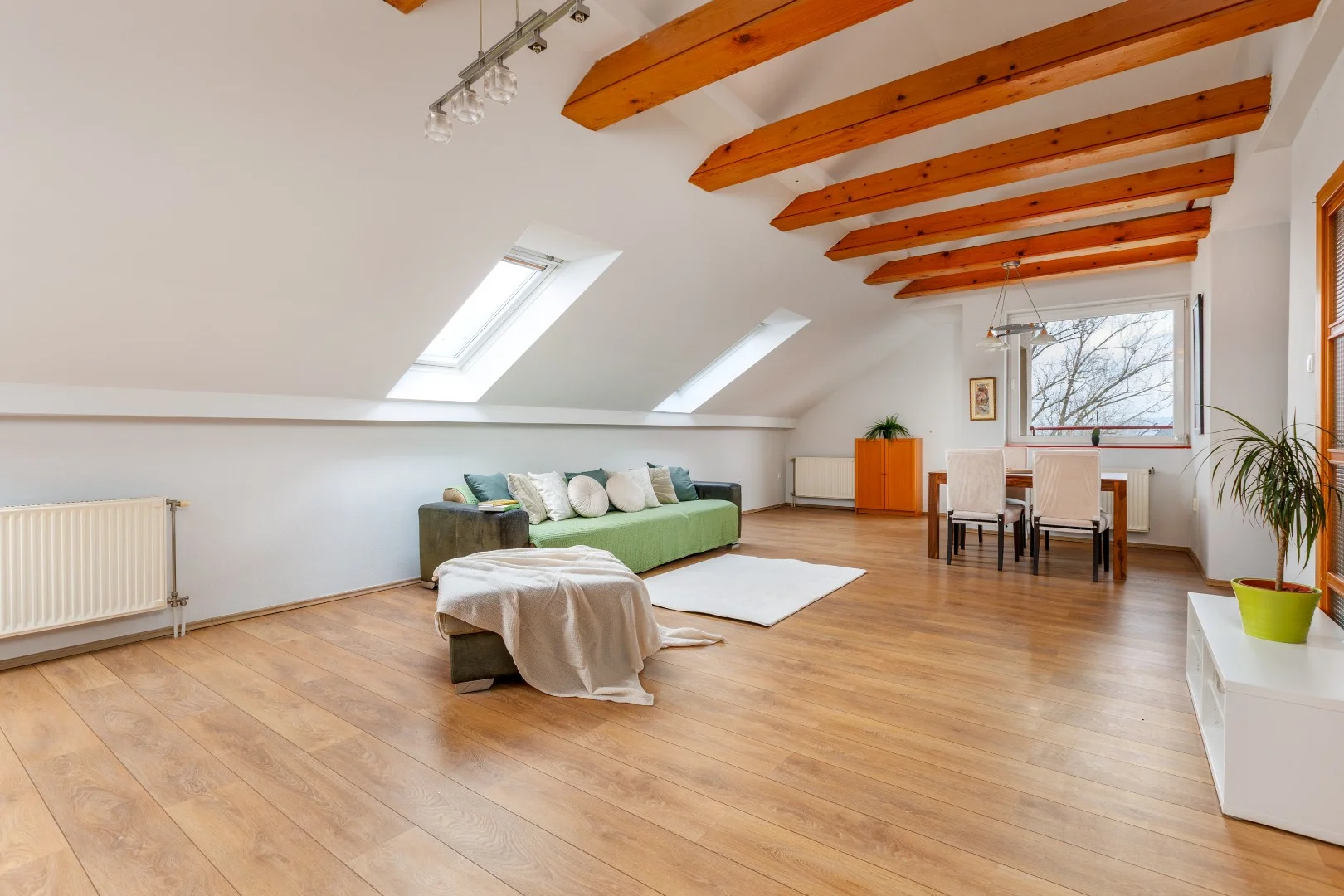 Eladó tégla lakás Esztergomban - Kép 5