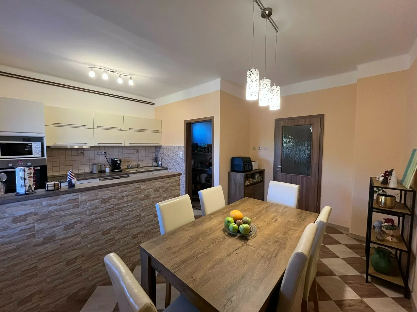 Eladó családi ház Gárdonyon - Kép 2