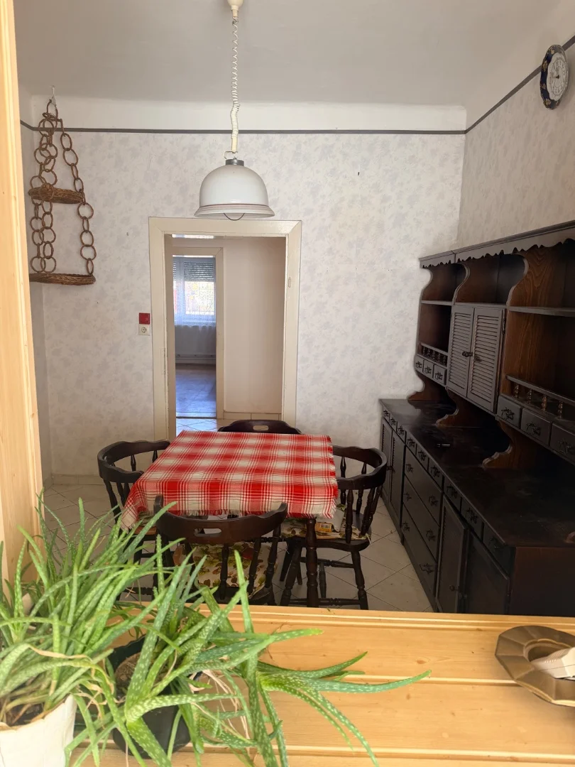 Eladó családi ház Győrött - Kép 5