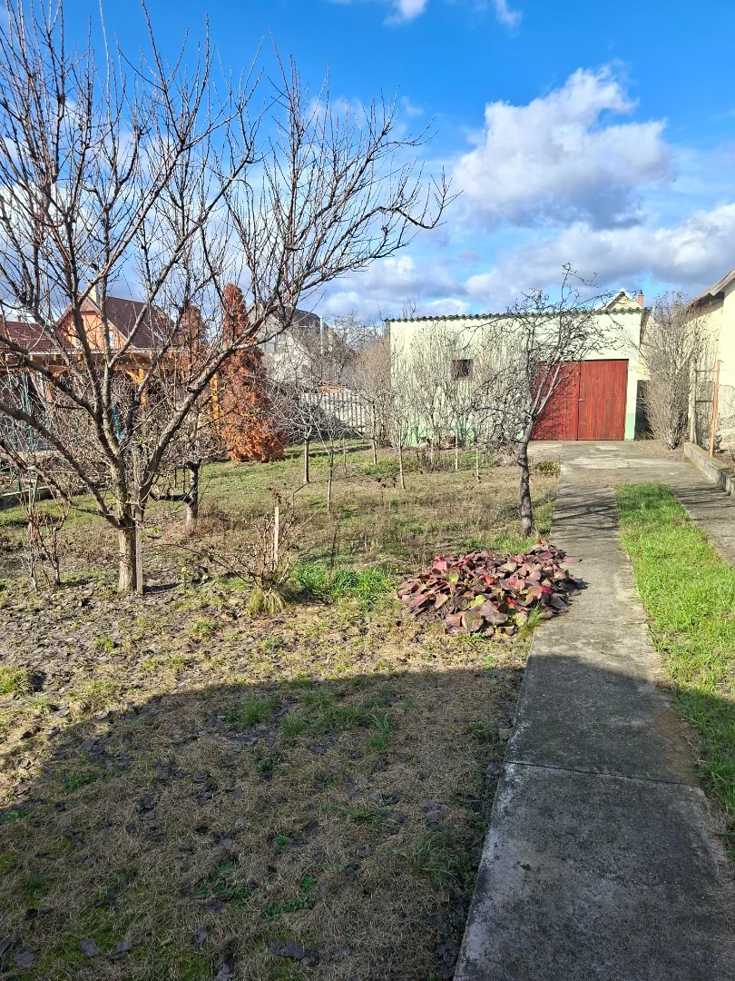 Eladó családi ház Fóton - Kép 9