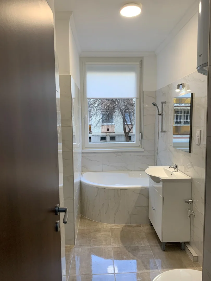 Eladó tégla lakás Debrecenben - Kép 7