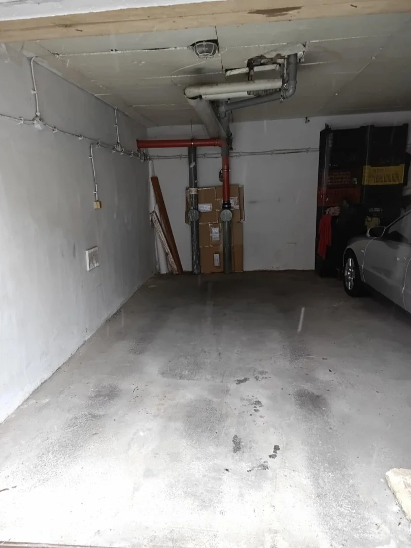 Eladó garázs garázs / beálló Veszprémben - Kép 2