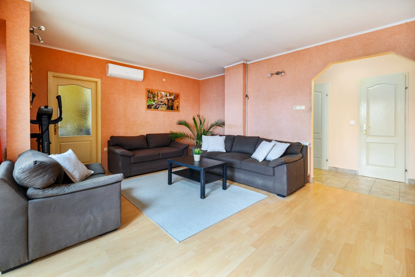 Eladó családi ház Esztergomban - Kép 3