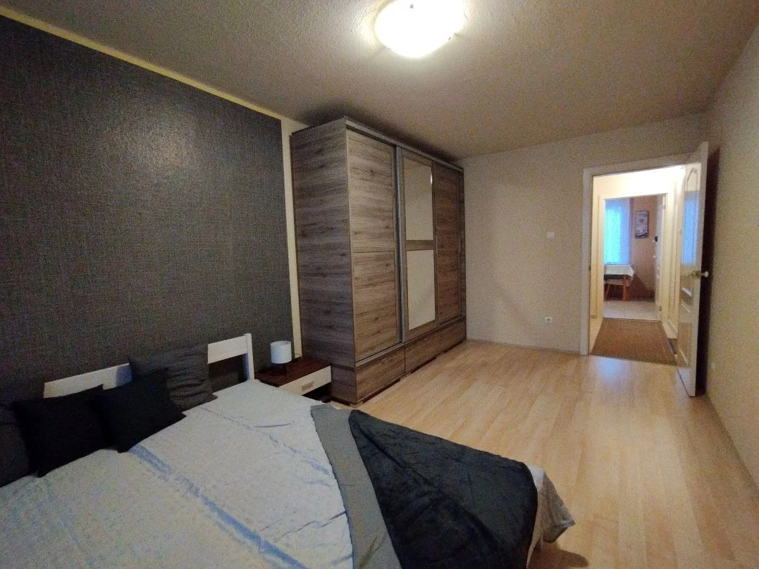 Eladó tégla lakás Székesfehérváron - Kép 4