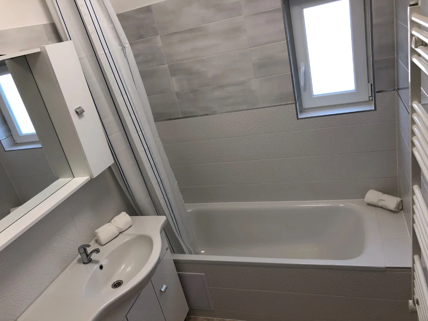 Eladó családi ház Balatonfenyvesen - Kép 13