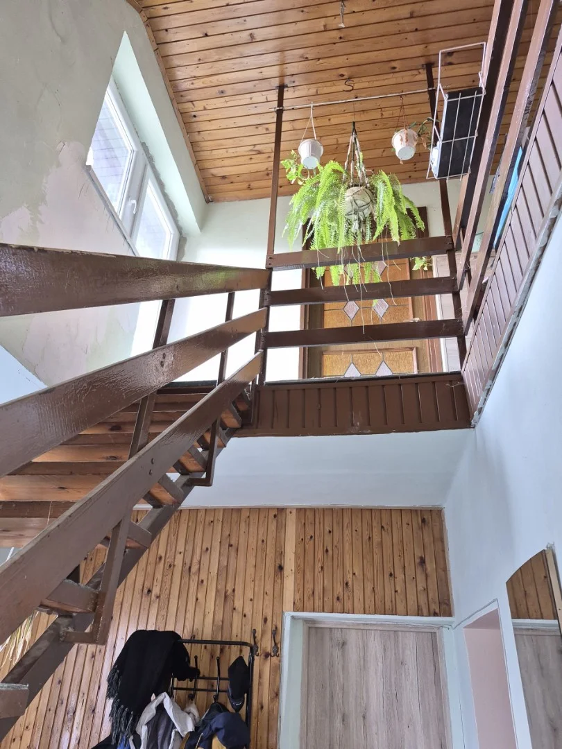 Eladó családi ház Pécsen - Kép 13