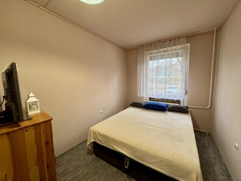 Eladó panel lakás Pécsen - Kép 4