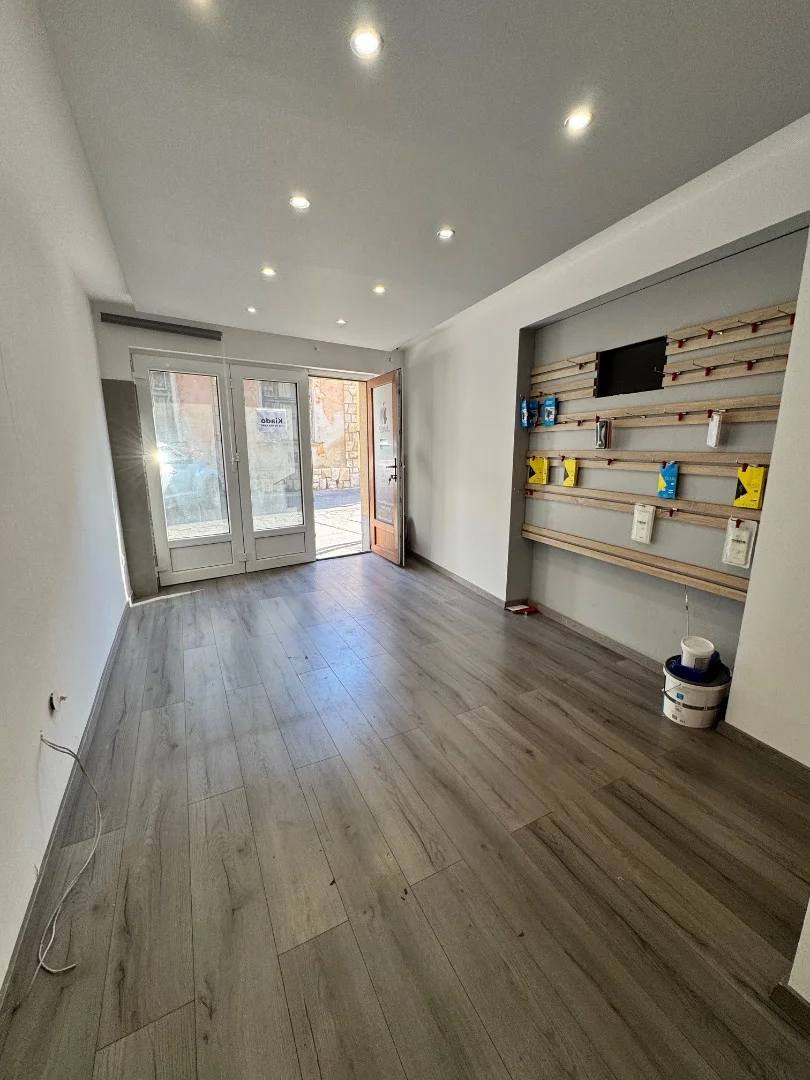 Kiadó üzlet iroda / üzlet / kereskedelmi / szolgáltató Pécsen - Kép 4