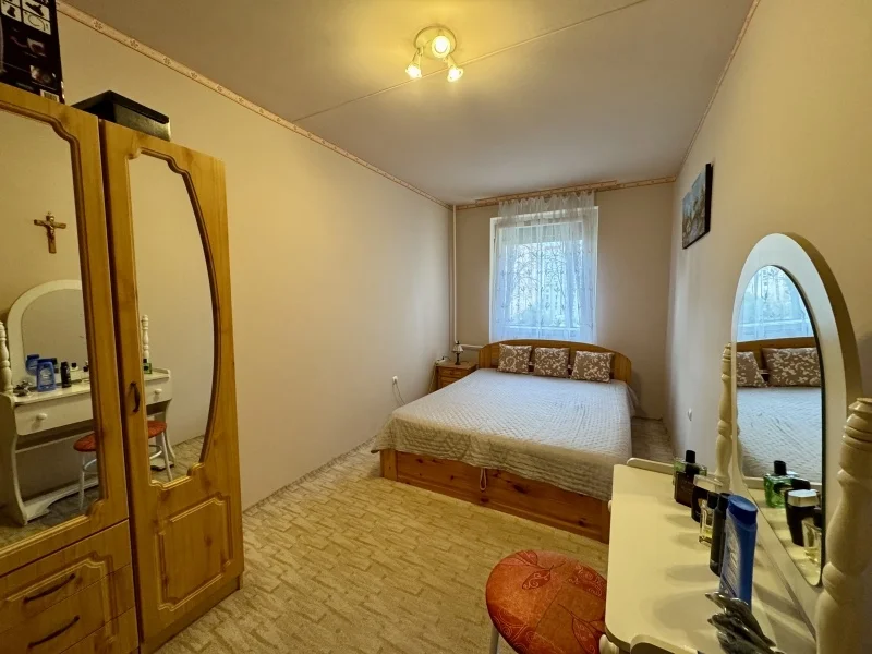 Eladó panel lakás Pécsen - Kép 6