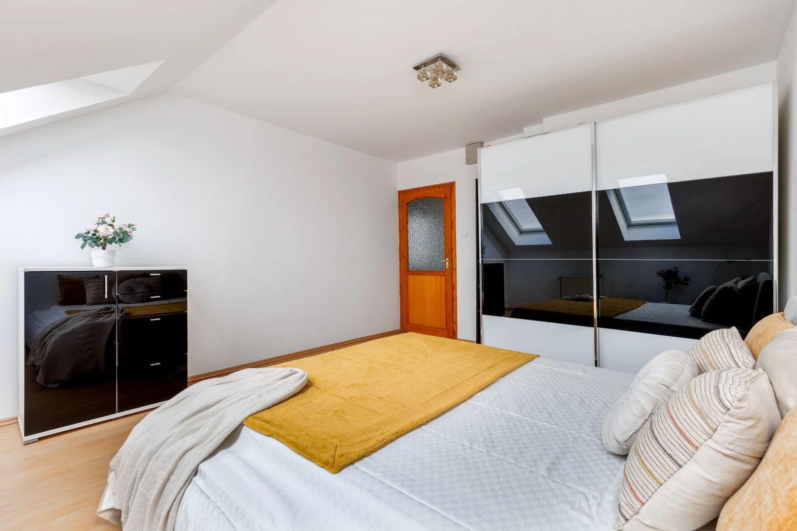 Eladó tégla lakás Esztergomban - Kép 13