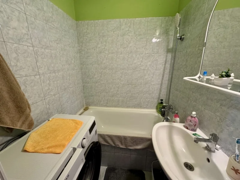 Eladó panel lakás Pécsen - Kép 10