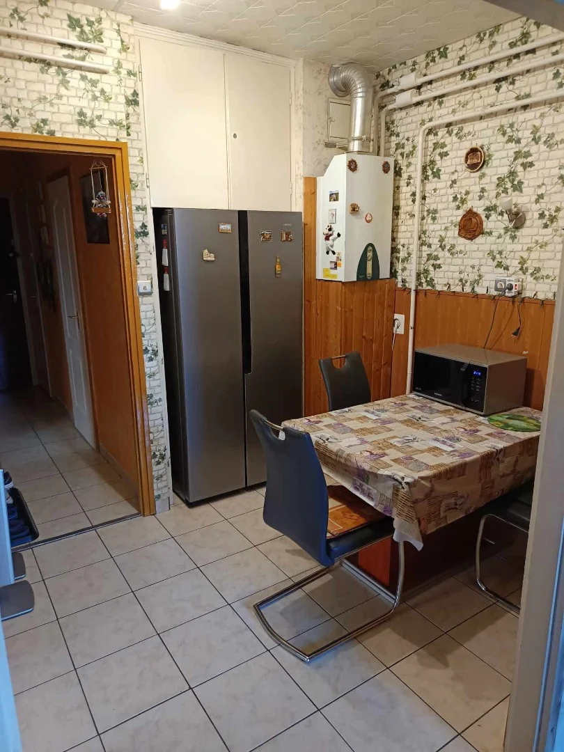 Eladó tégla lakás Veszprémben - Kép 7