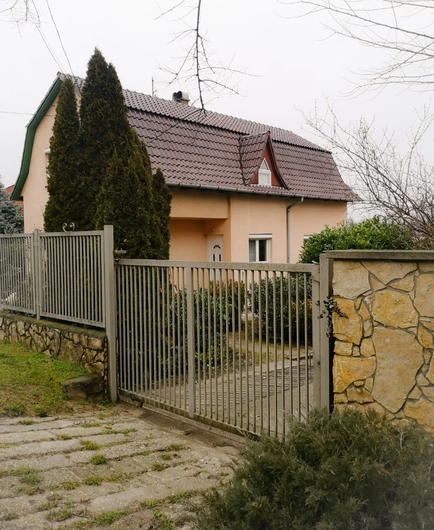 Eladó családi ház Kerepesen - Kép 2