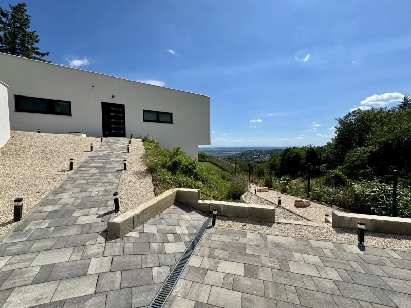 Eladó családi ház Pécsen - Kép 16