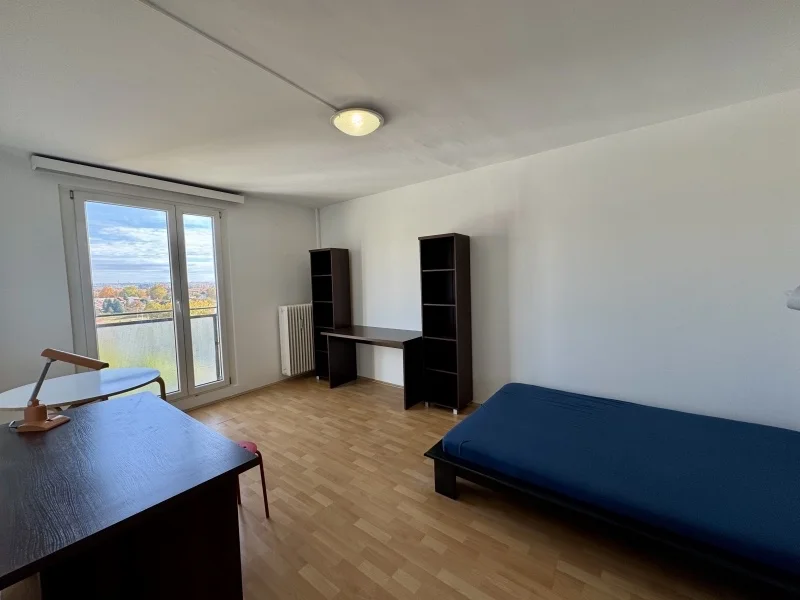 Eladó panel lakás Pécsen - Kép 4