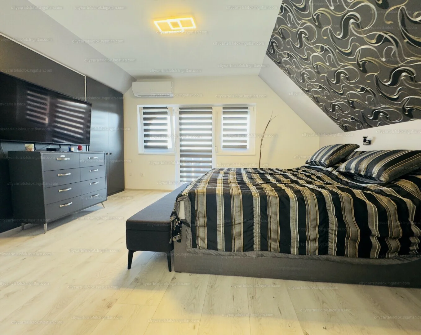 Eladó családi ház Siófokon - Kép 12