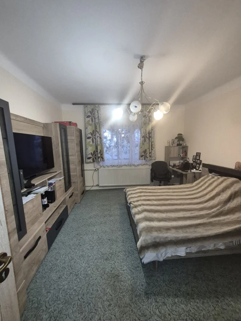 Eladó családi ház Pécsen - Kép 6