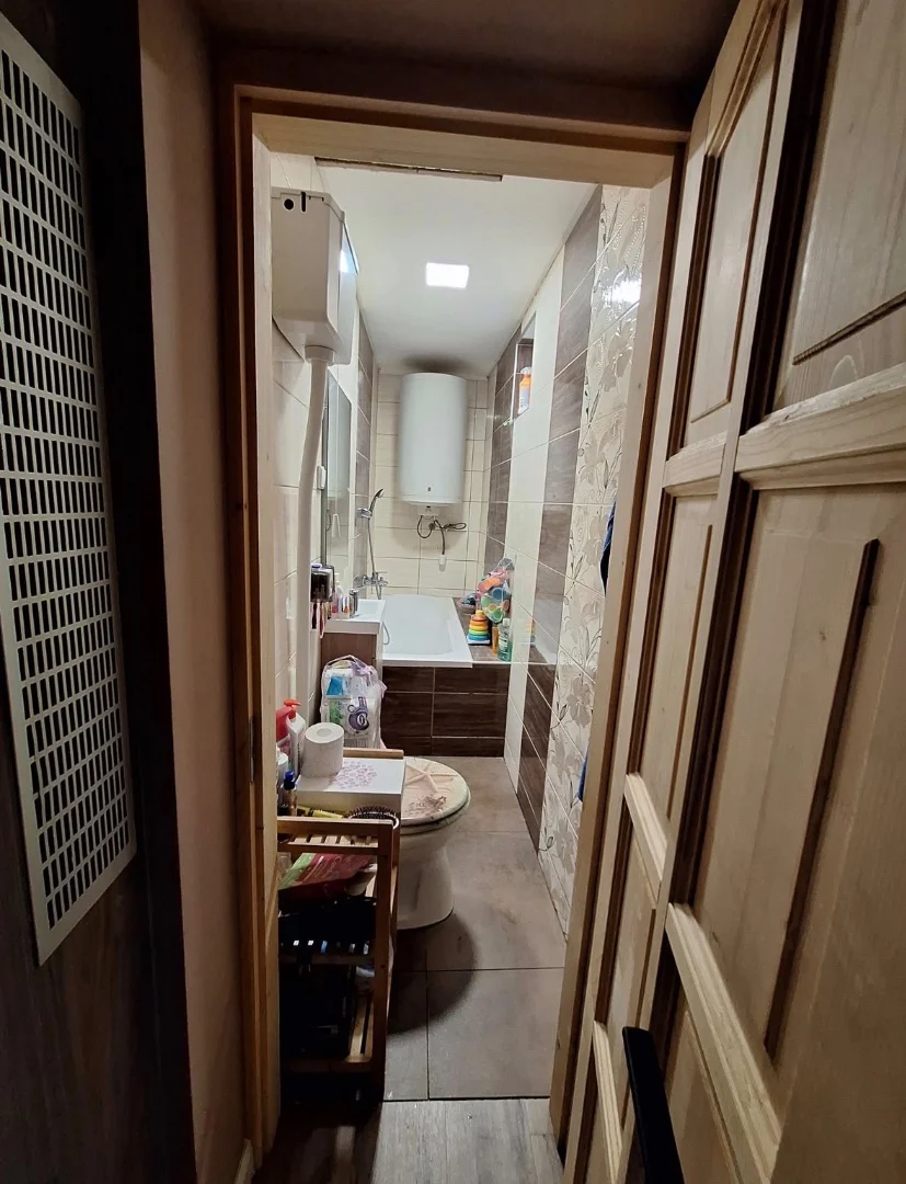 Eladó családi ház Nyíregyházán - Kép 9