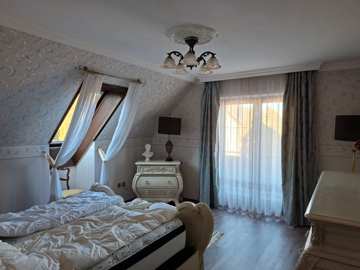 Eladó családi ház Győrött - Kép 16