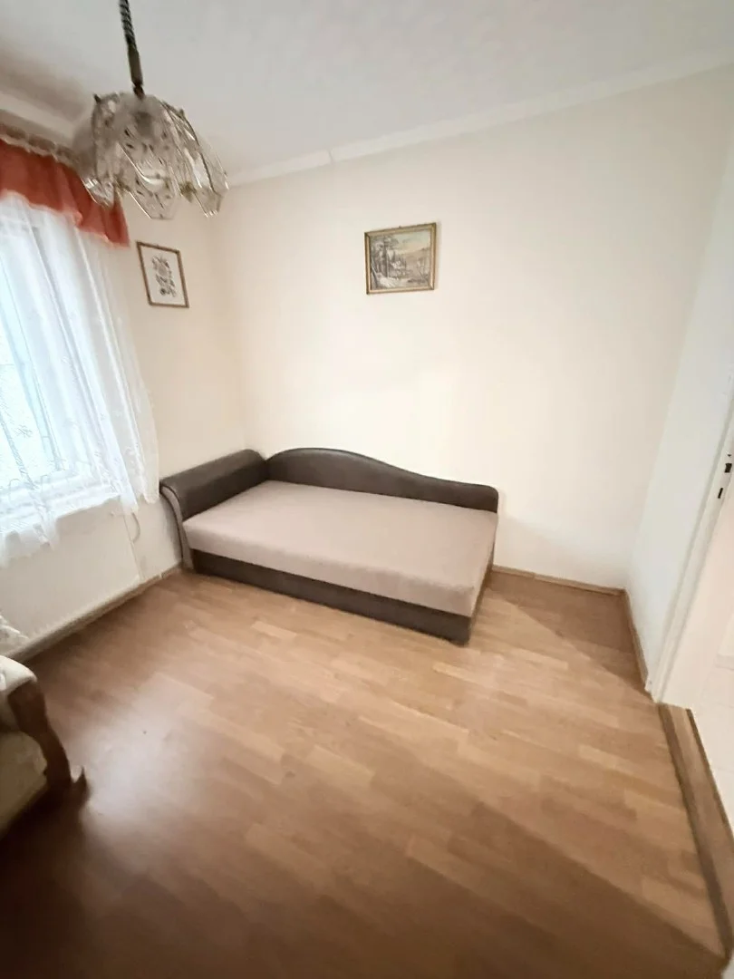 Eladó családi ház Miskolcon - Kép 11