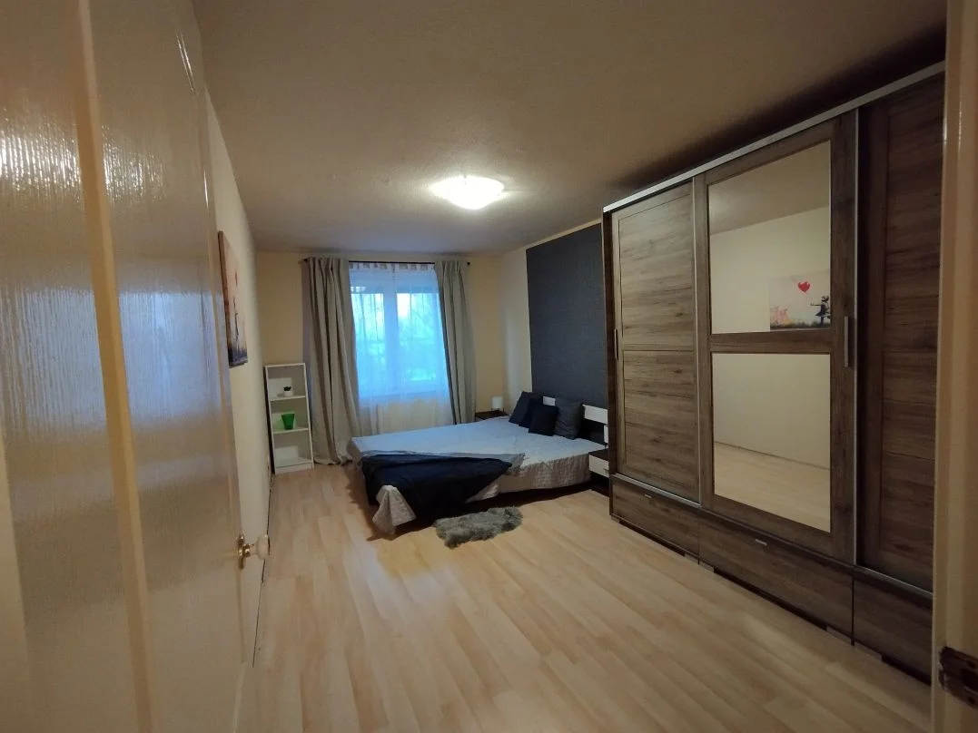 Eladó tégla lakás Székesfehérváron - Kép 3