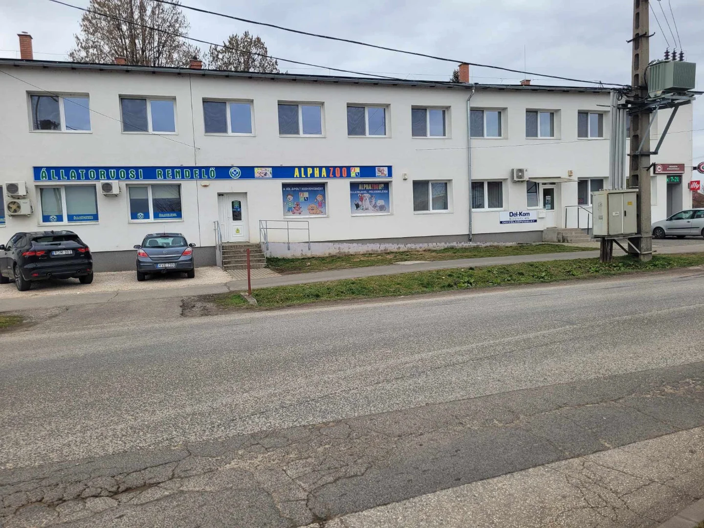 Eladó iroda iroda / üzlet / kereskedelmi / szolgáltató Dombóváron - Kép 2